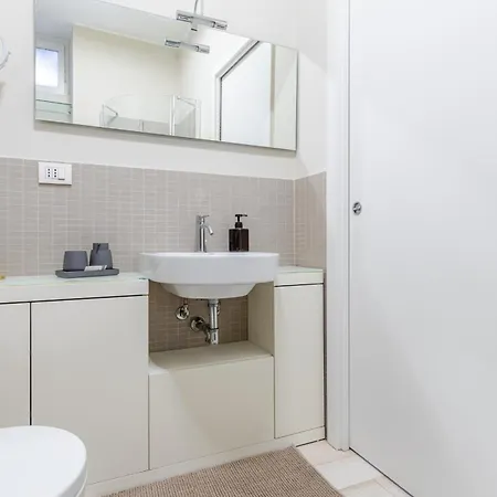 Appartamento Porta Venezia M1 - Moderno Monolocale In Via Melzo - Ristrutturato