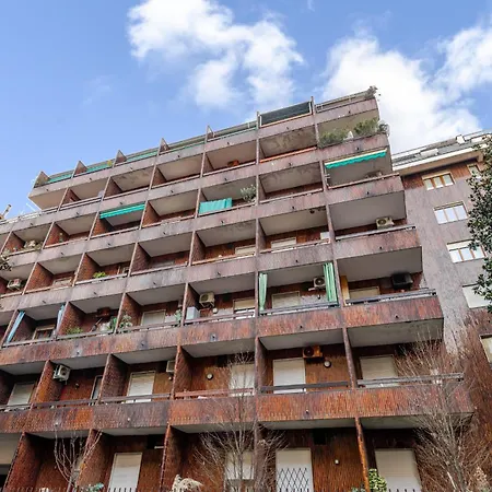 Porta Venezia M1 - Moderno Monolocale In Via Melzo - Ristrutturato * Milano
